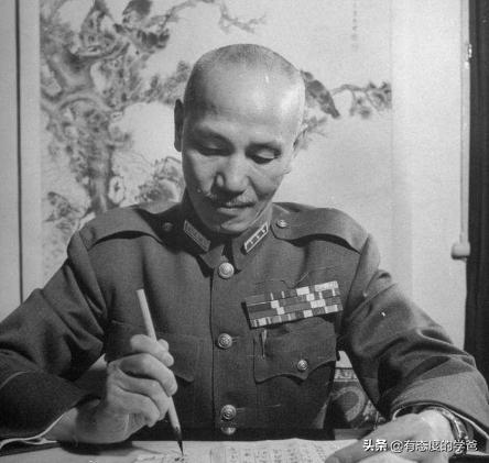 現(xiàn)任中國(guó)人民解放軍總司令，職責(zé)與擔(dān)當(dāng)，中國(guó)人民解放軍總司令的職責(zé)與擔(dān)當(dāng)，新時(shí)代領(lǐng)航者的使命與擔(dān)當(dāng)