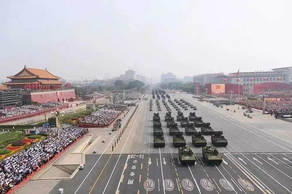 慶祝中華人民共和國(guó)成立七十周年國(guó)慶閱兵全程視頻回顧與展望，中華人民共和國(guó)成立七十周年國(guó)慶閱兵回顧與展望，榮耀瞬間與未來(lái)展望